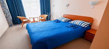 Отель "Юрзуф"