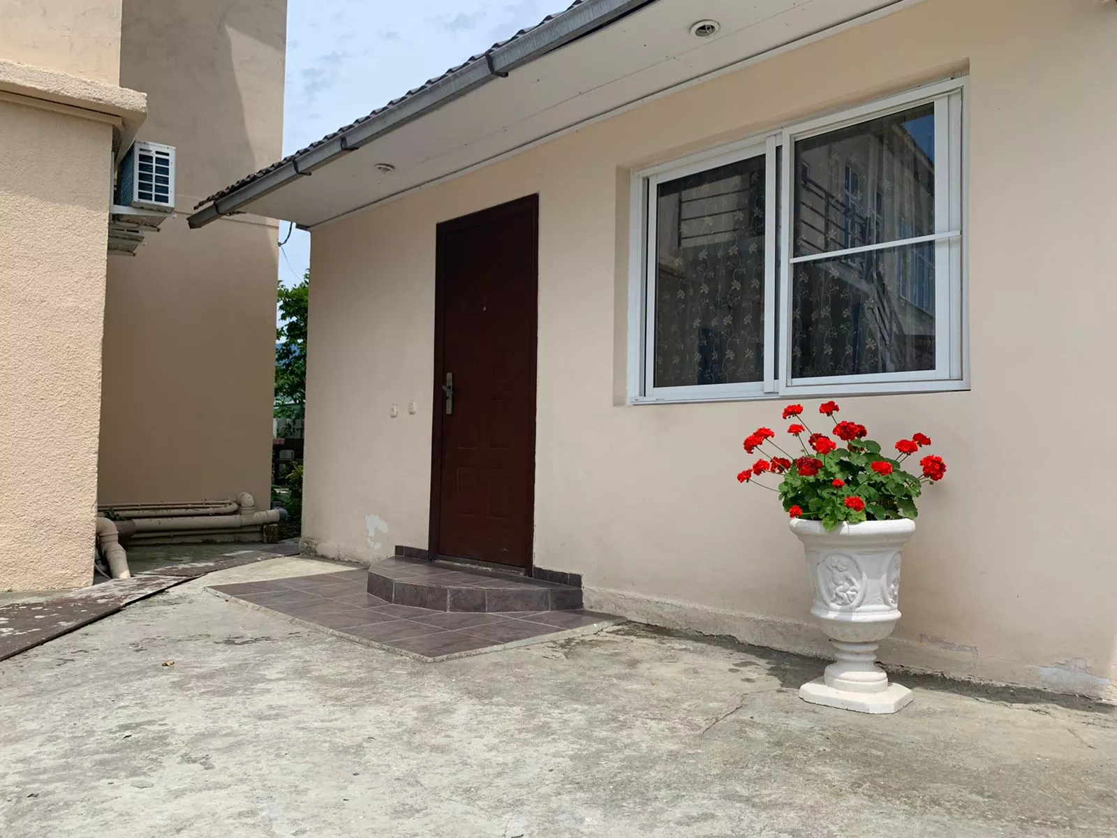 . Гостевой дом ЭЙВА. Пицунда