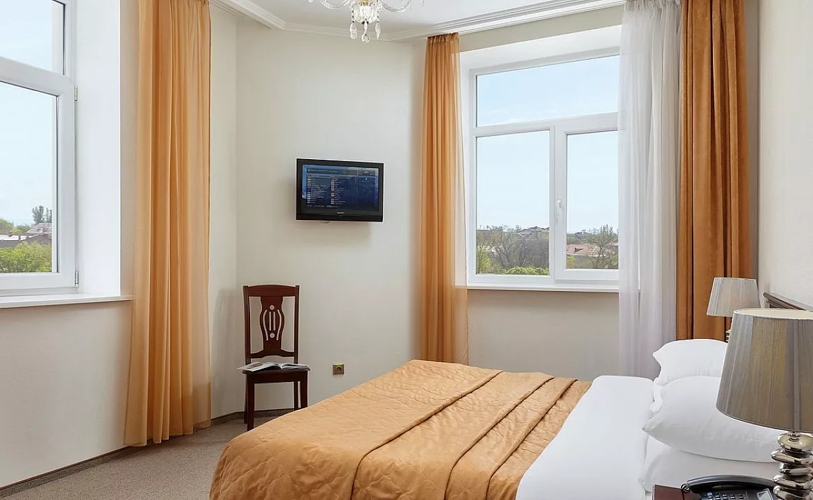 СЕМЕЙНЫЙ 4-МЕСТНЫЙ ДВУХКОМНАТНЫЙ. Отель «TES-Hotel Resort & SPA». Евпатория