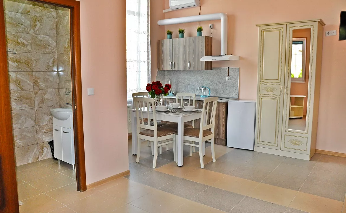 5-ти местный номер люкс. Гостевой дом Надежда - Витязево. Витязево