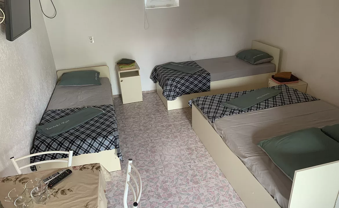 Четырёхместный номер . Гостевой дом Гармония - Витязево. Витязево