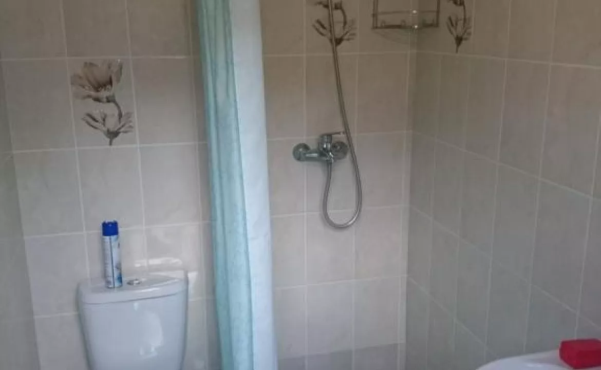 Бюджетный двухместный номер с 2 отдельными кроватями . Гостевой дом "На Изумрудной 45/1" . Лазаревское Бюджетный двухместный номер с 2 отдельными кроватями . Гостевой дом "На Изумрудной 45/1" . Лазаревское