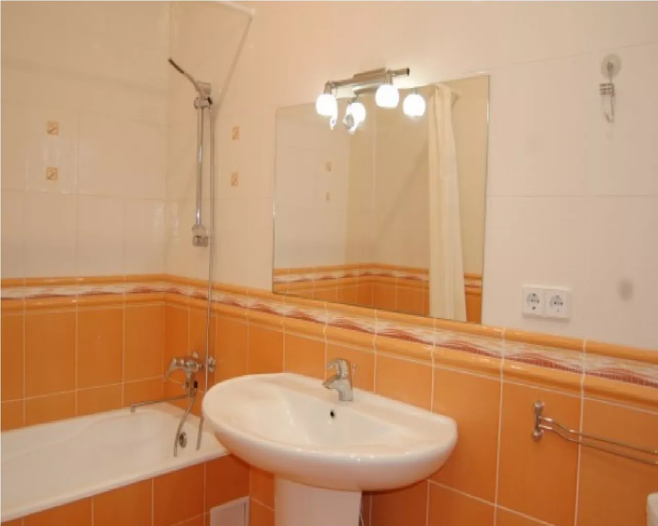 . Квартира в многоквартирном доме на ул. Демышева 125а . Евпатория