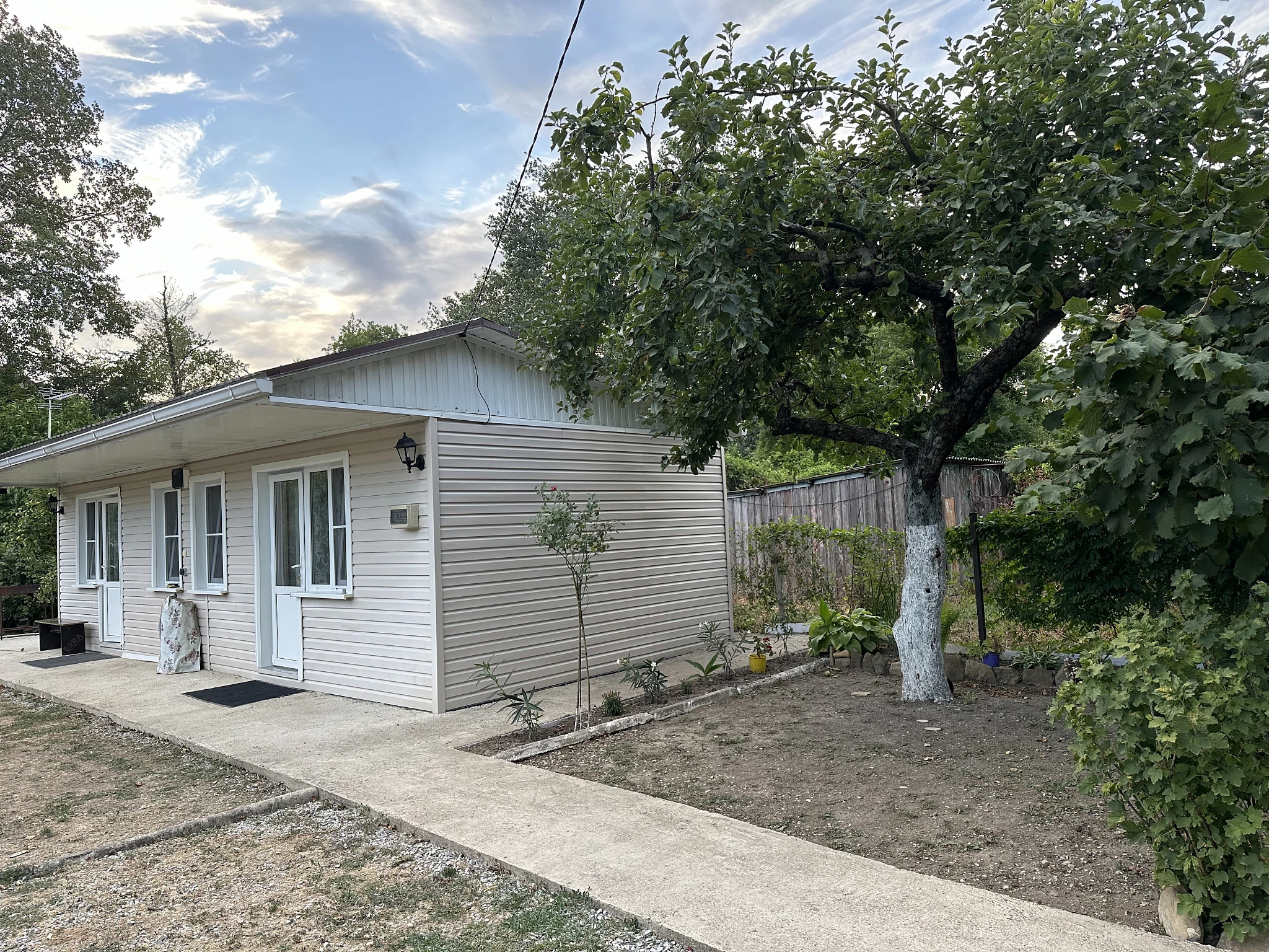 . Частный сектор Домики . Криница