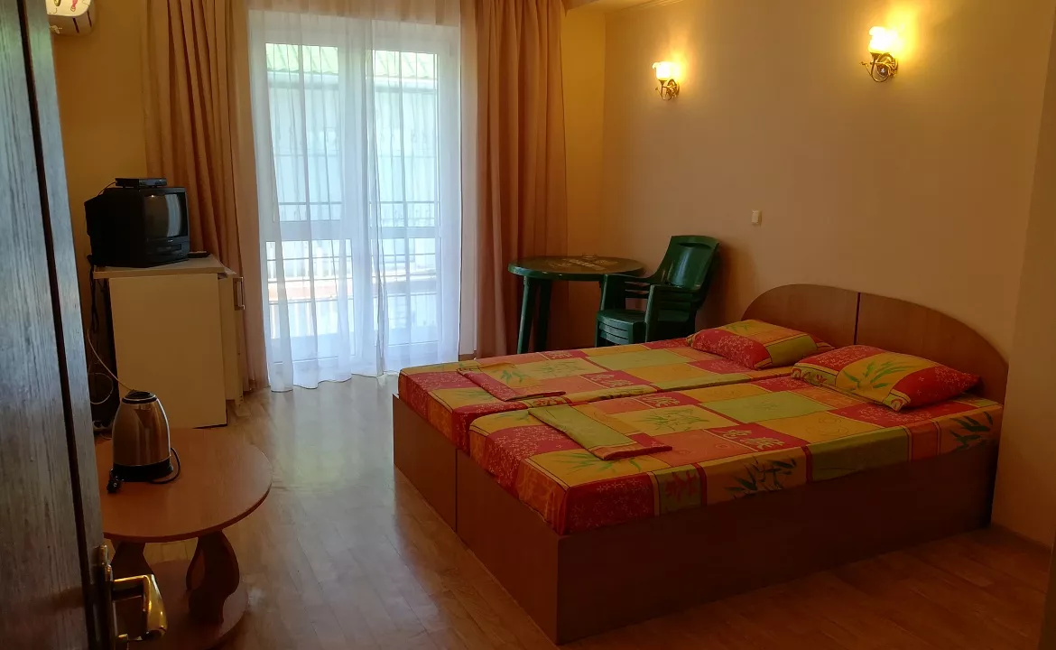 Номера 2-местные без вида на море. Гостевой дом «ФЛАГМАНСКИЙ». Приветное