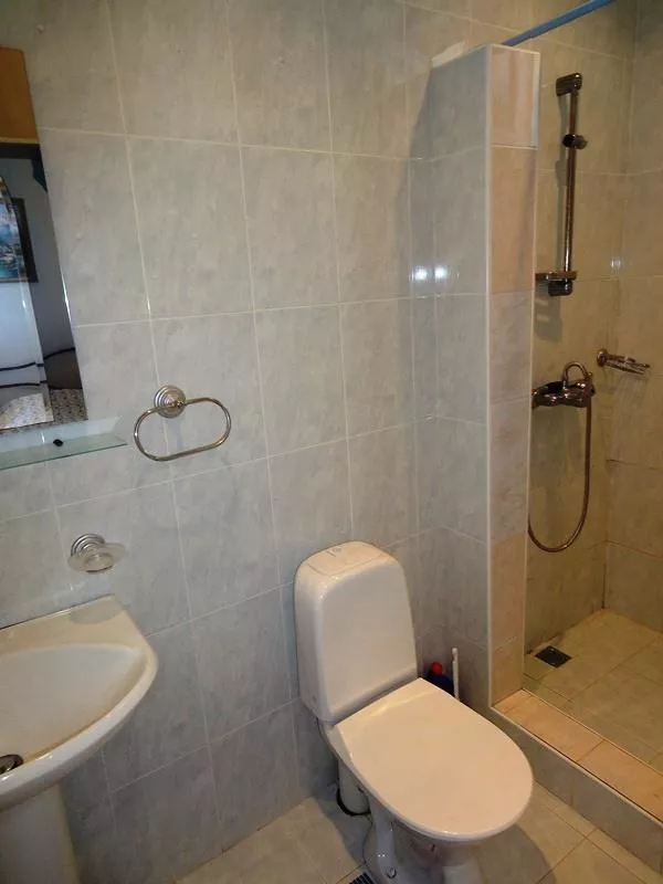 . Эллинг "Южный бриз" . Лоо