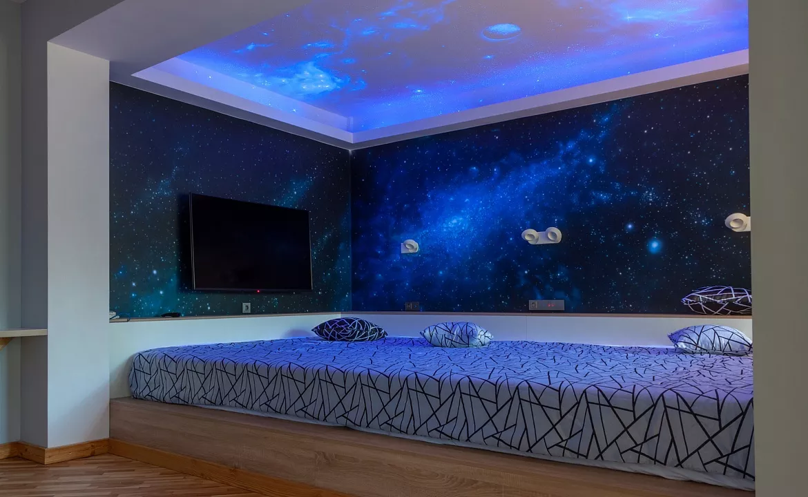 КОСМОС. Отель Эко-отель "Дискавери". Курорты Ялты