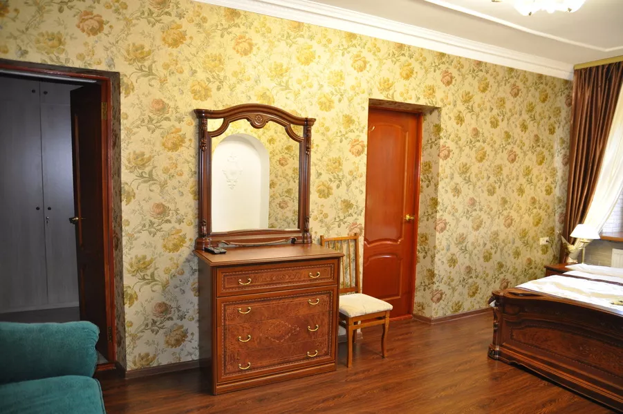 Апартамент. Гостевой Дом «ТАВР». Ялта