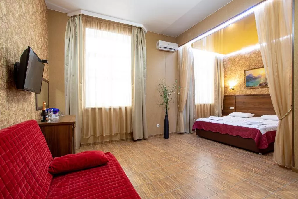 Четырехместный номер. Отель Атмосфера. Кабардинка Четырехместный номер. Отель Атмосфера. Кабардинка