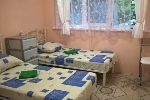 2-х местный номер Стандарт. Гостевой дом «Зелёный дворик». Архипо-Осиповка