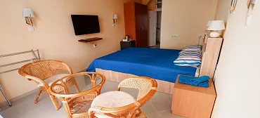 Отель "Юрзуф"