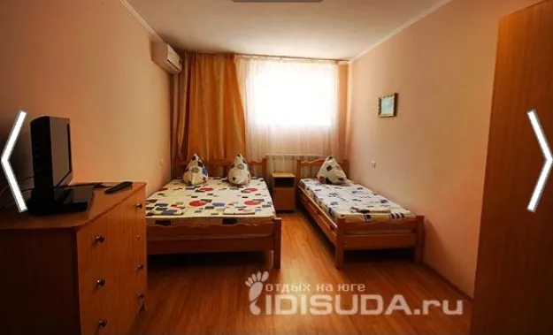 3х местный с завтраком август . Гостевой дом У Георгия . Витязево