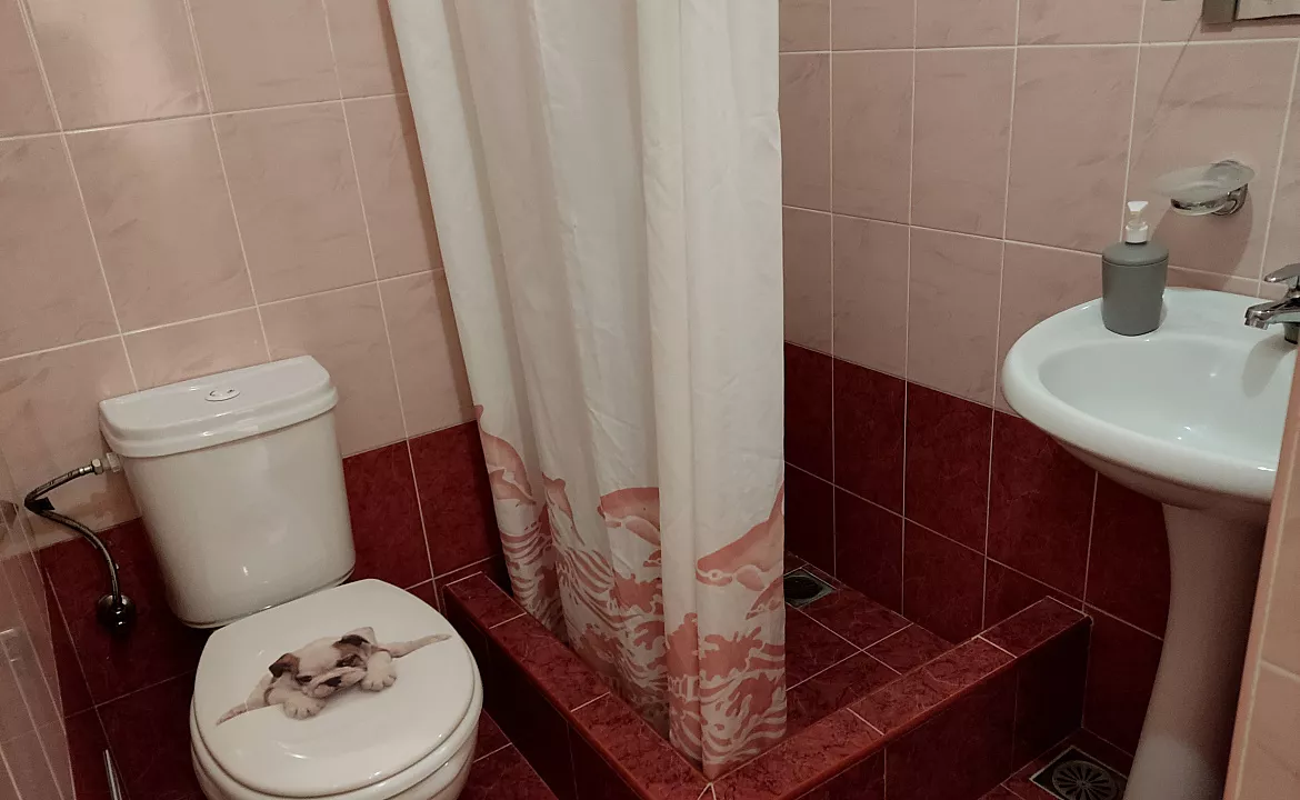 Трехместный с удобствами и балконом. Гостевой дом "Одиссей" - Кабардинка. Кабардинка Трехместный с удобствами и балконом. Гостевой дом "Одиссей" - Кабардинка. Кабардинка