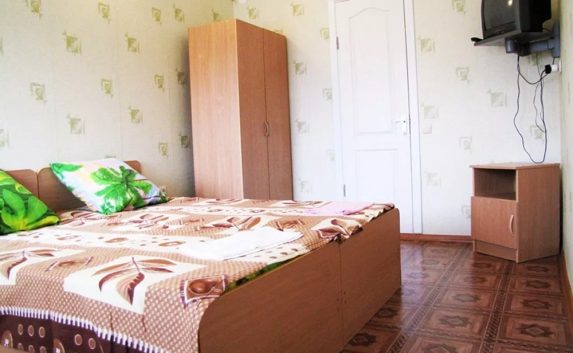 Стандарт . Вилла "У Кота". Лазаревское