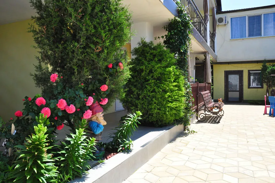 . Гостевой дом "Эдгар". Благовещенская