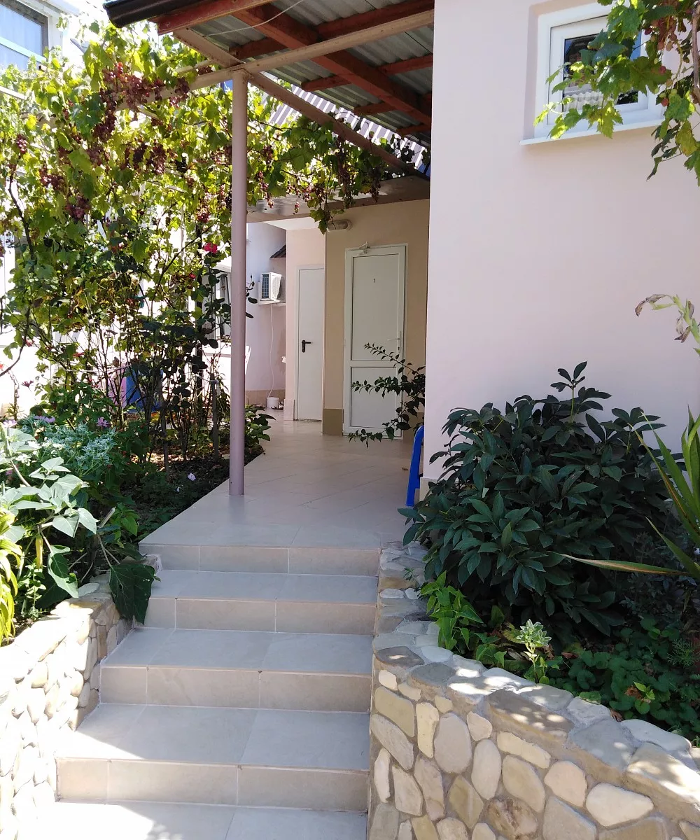 . Гостевой дом "На Луговой". Архипо-Осиповка