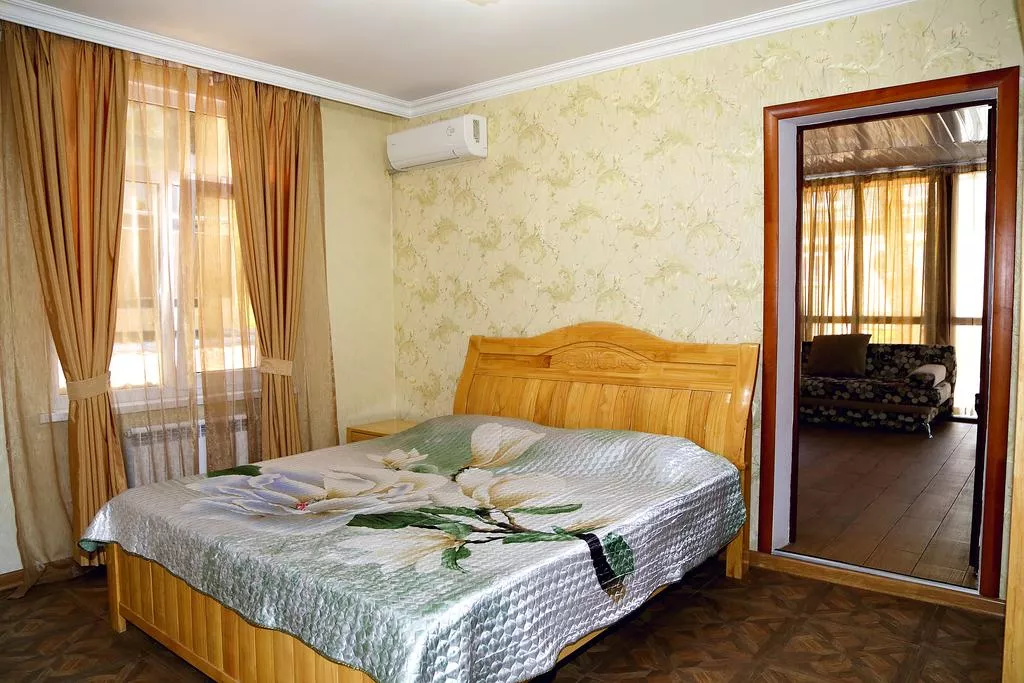 . Гостевой дом "Гагра-Лазурная". Гагра