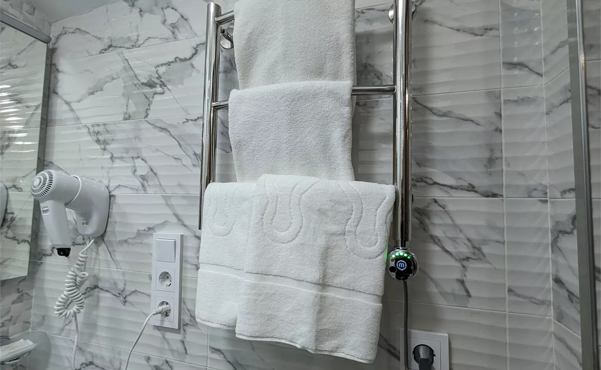 Номер стандарт с балконом. Отель "СЕНАТОР". Сочи