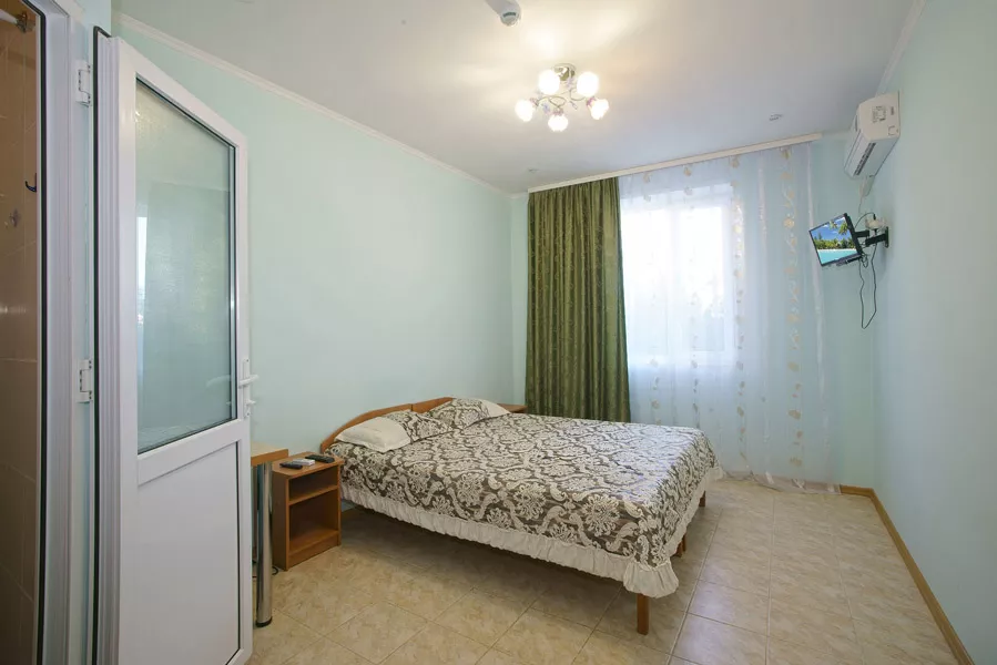 2-МЕСТНЫЙ НОМЕР. Гостевой дом БУМЕРАНГ. Саки 2-МЕСТНЫЙ НОМЕР. Гостевой дом БУМЕРАНГ. Саки