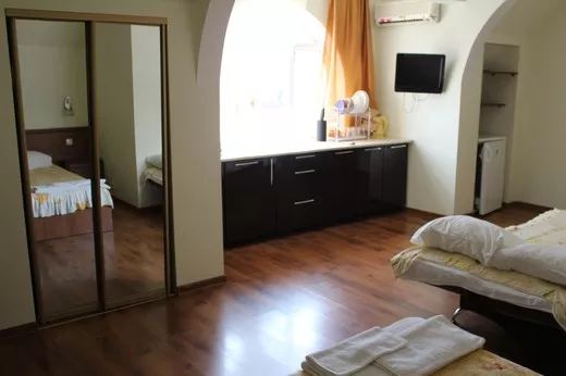 Семейный номер с кухней 2+2. Гостиница Лучистая. Рыбачье