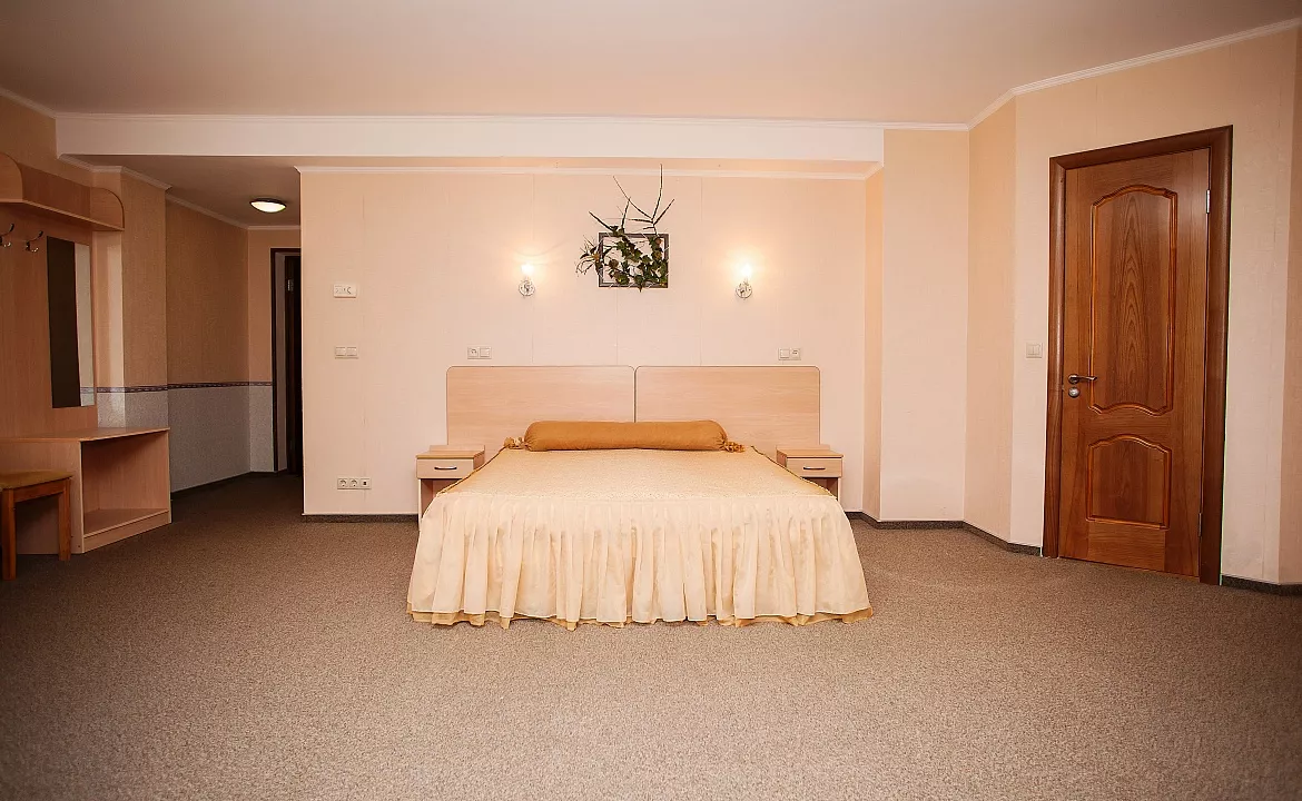 Стандартный семейный номер на 1 этаже . Гостевой дом Дом у Моря ЛАКИ. Геленджик Стандартный семейный номер на 1 этаже . Гостевой дом Дом у Моря ЛАКИ. Геленджик