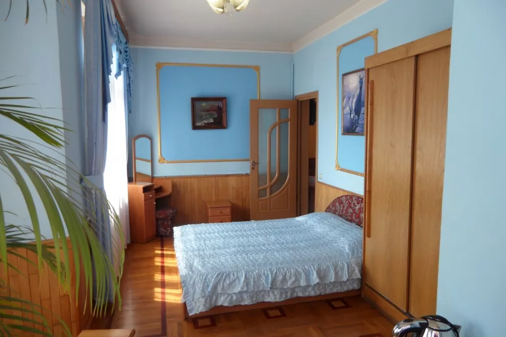 Люкс Трех Комнатный. Отель Мини-отель «Медный Всадник». Массандра