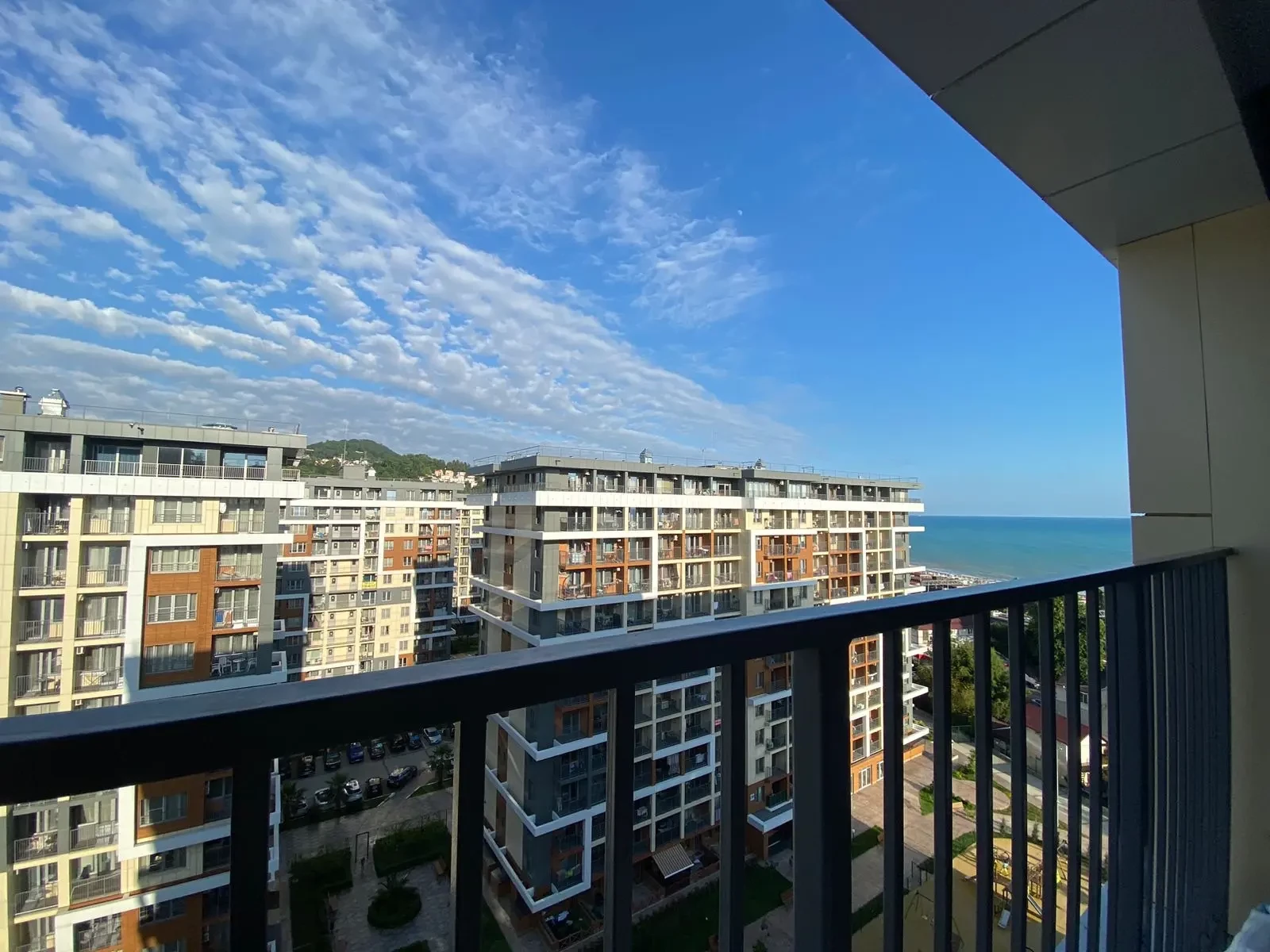 . Квартира в многоквартирном доме Квартира на первой береговой линии с красивым видом на морской закат. Дагомыс