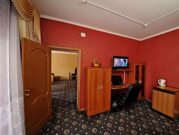 «Люкс» 3-х комнатный. Отель «Эльбрусия». Эльбрус - гостиницы