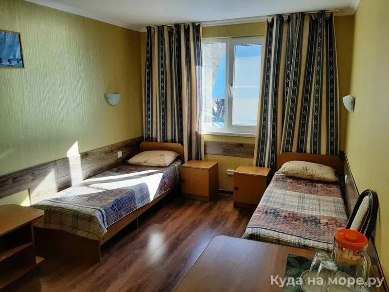 «Стандарт» 2х, 3х местный. Отель Дача художников. Гагра