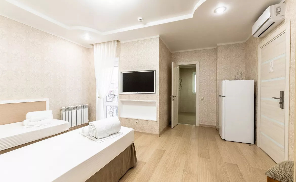 Четырехместный Полулюкс. Гостевой дом Замок у Моря. Головинка Четырехместный Полулюкс. Гостевой дом Замок у Моря. Головинка