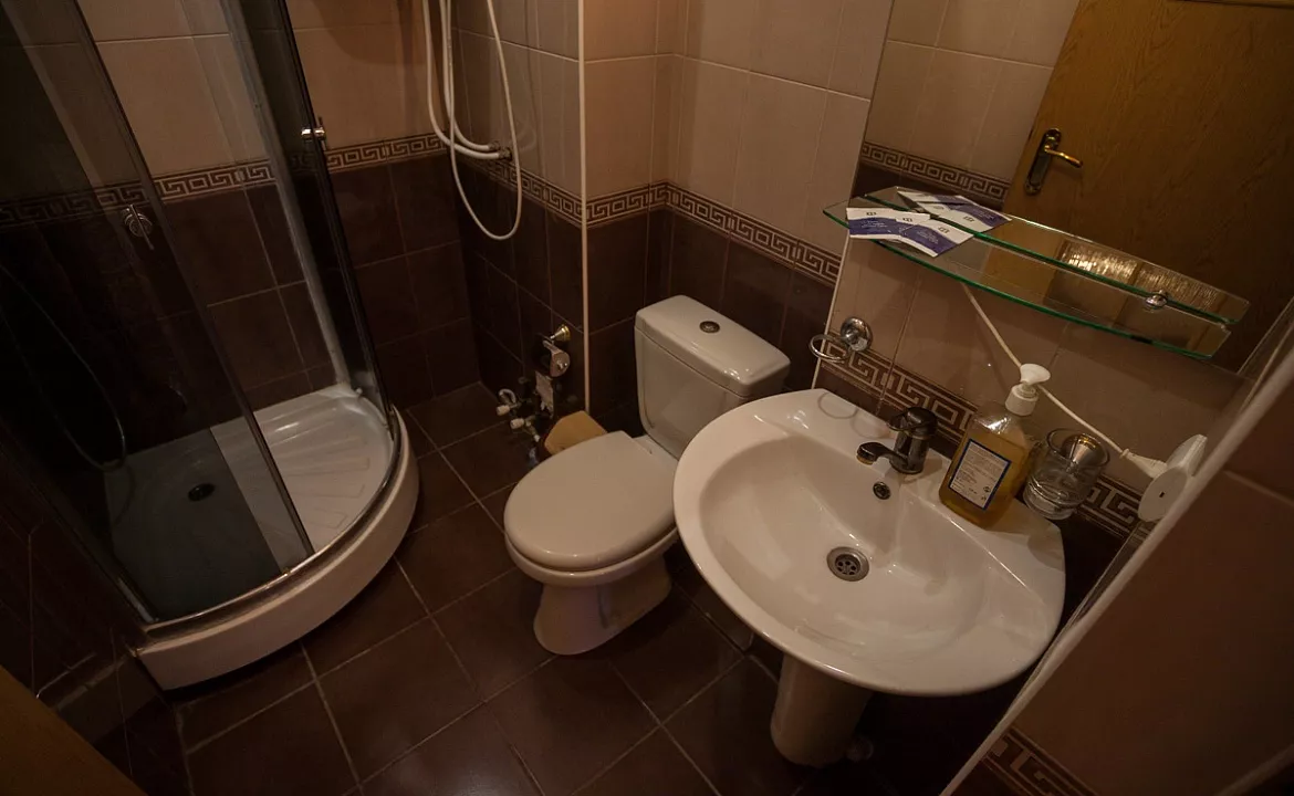 Номер категории Люкс двухкомнатный. Отель «Мангуп Кале» . Куйбышево