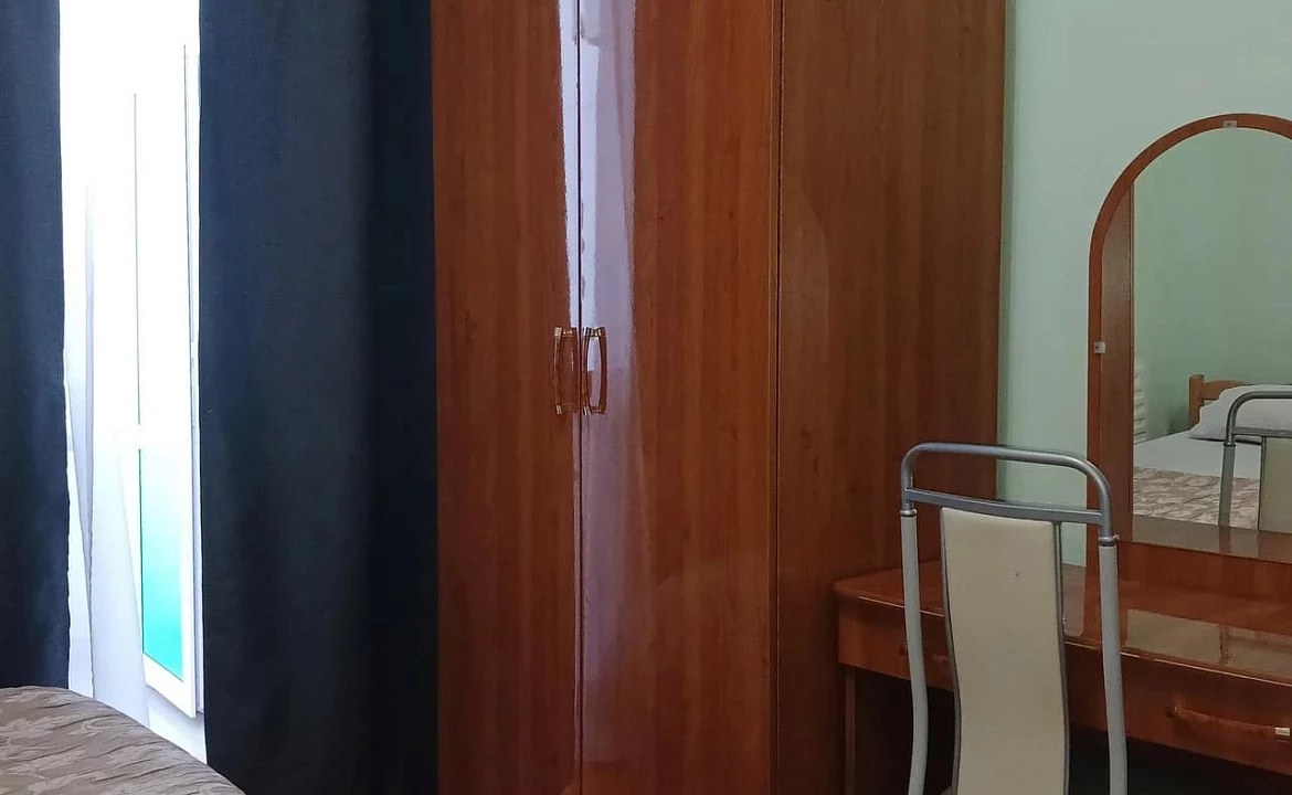 3х местный Люкс, от 1 до 4 гостей, двуспальная кровать, вид на море. Гостевой дом "Горная лаванда". Лазаревское