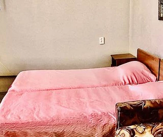 Трехместная комната с санузлом на этаже. Частный сектор "Светлана на Луговой". 