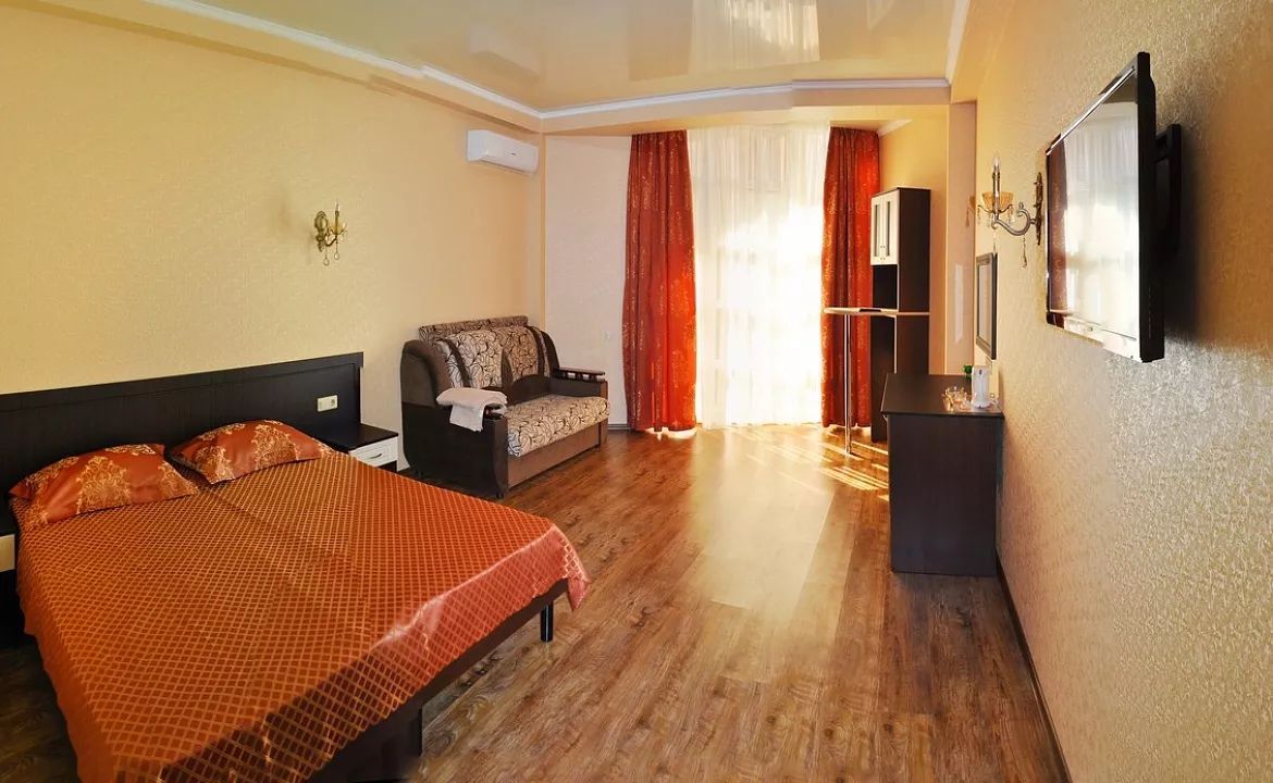 Люкс однокомнатный. Отель "Золотое Руно". Витязево