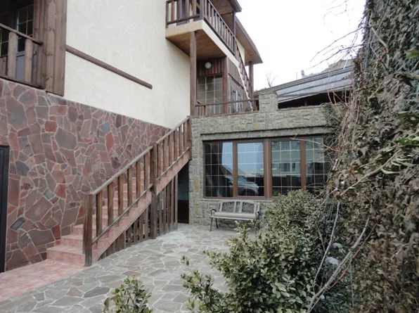 .  Минигостиница MALL (МОЛЛ). Судак