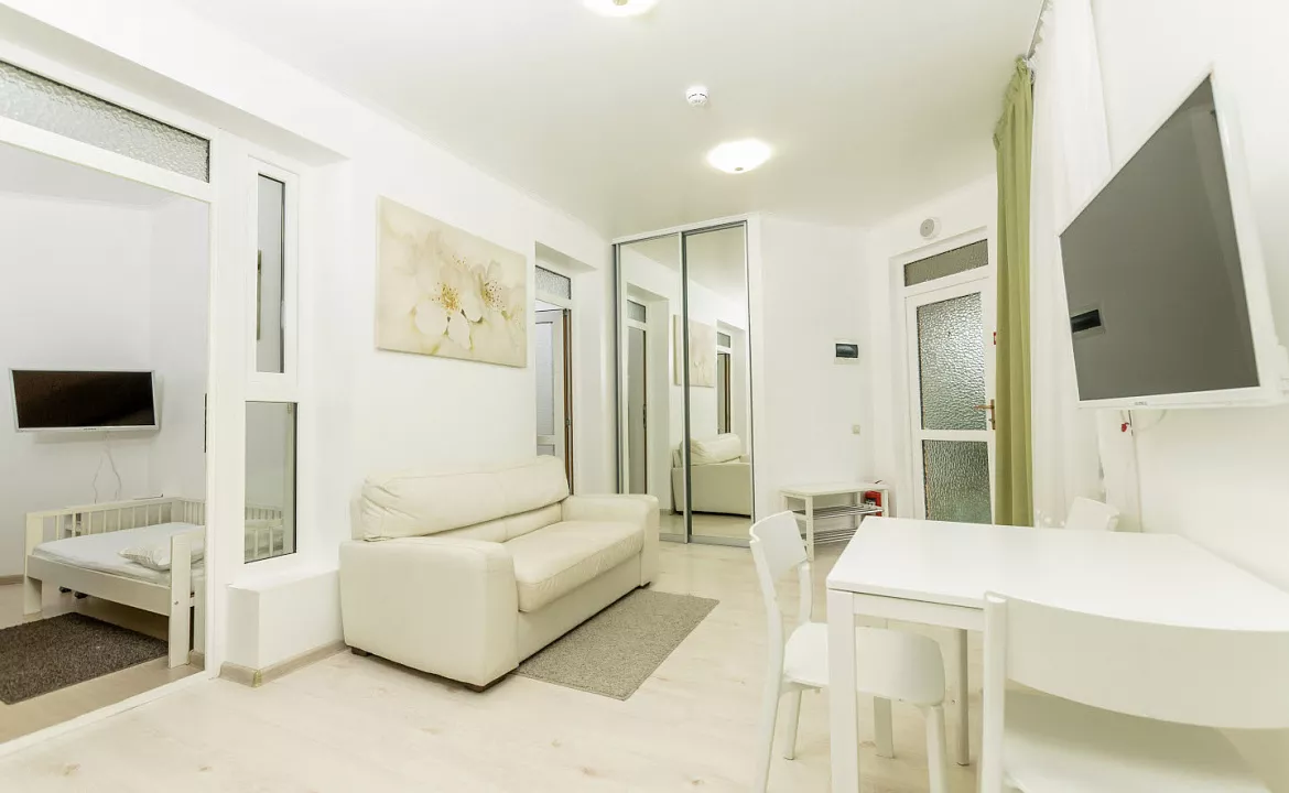 Пятиместный люкс. Гостевой дом Замок у Моря. Головинка Пятиместный люкс. Гостевой дом Замок у Моря. Головинка