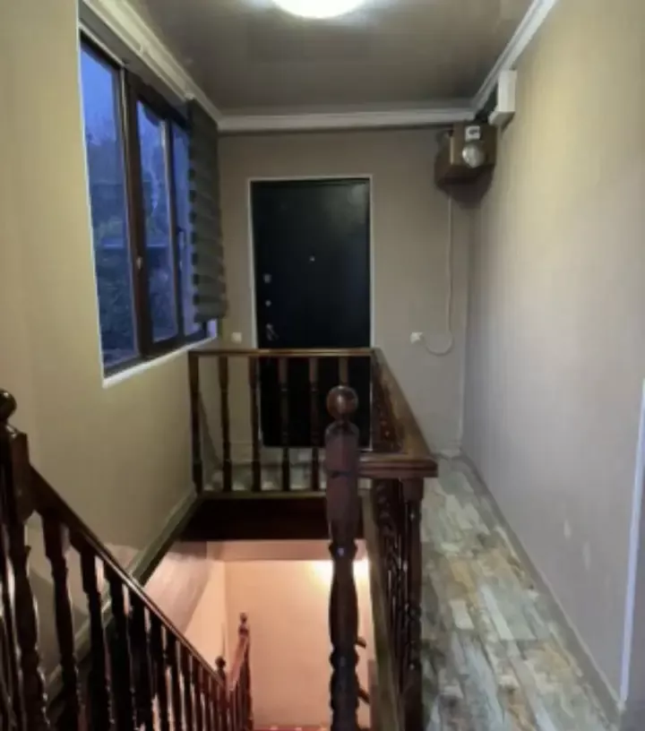 . Двухэтажный дом Сухум. Сухум