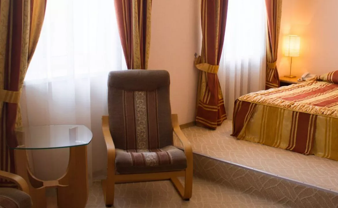 Полулюкс с одной двуспальной кроватью. Отель "Даккар". Балаклава Полулюкс с одной двуспальной кроватью. Отель "Даккар". Балаклава