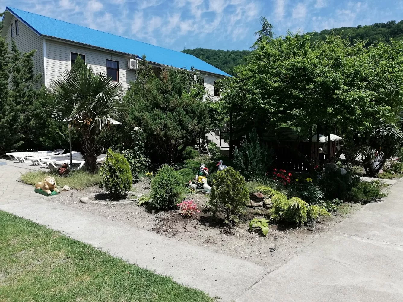 . Гостевой дом "Сибирячка". Ольгинка