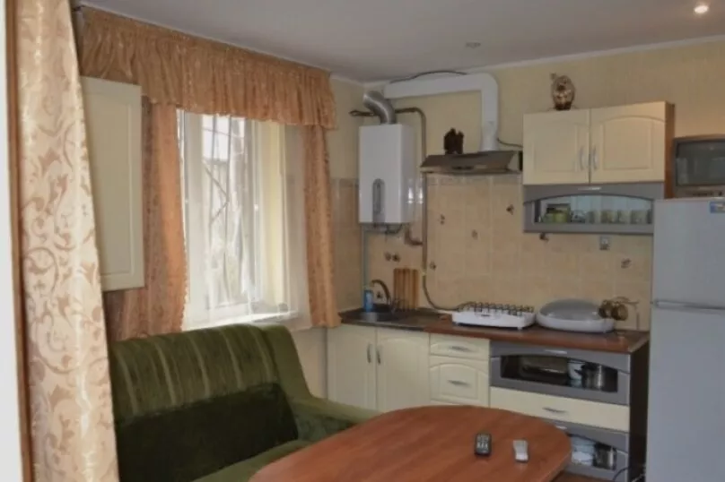 . Гостевой дом Морская волна . Алушта