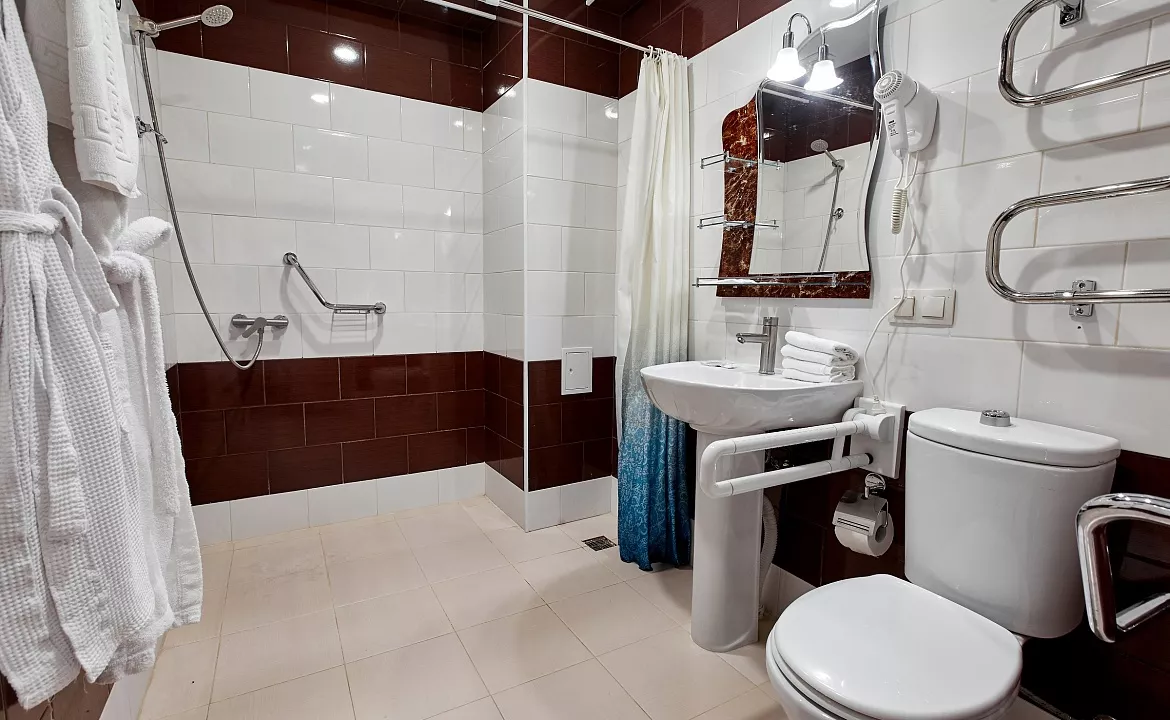 Семейный номер. Отель "КОМФОРТ". Сухум