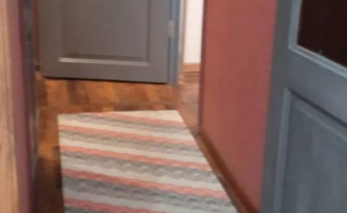   Однокомнатная. Квартира в многоквартирном доме Генерала Дбар. Сухум