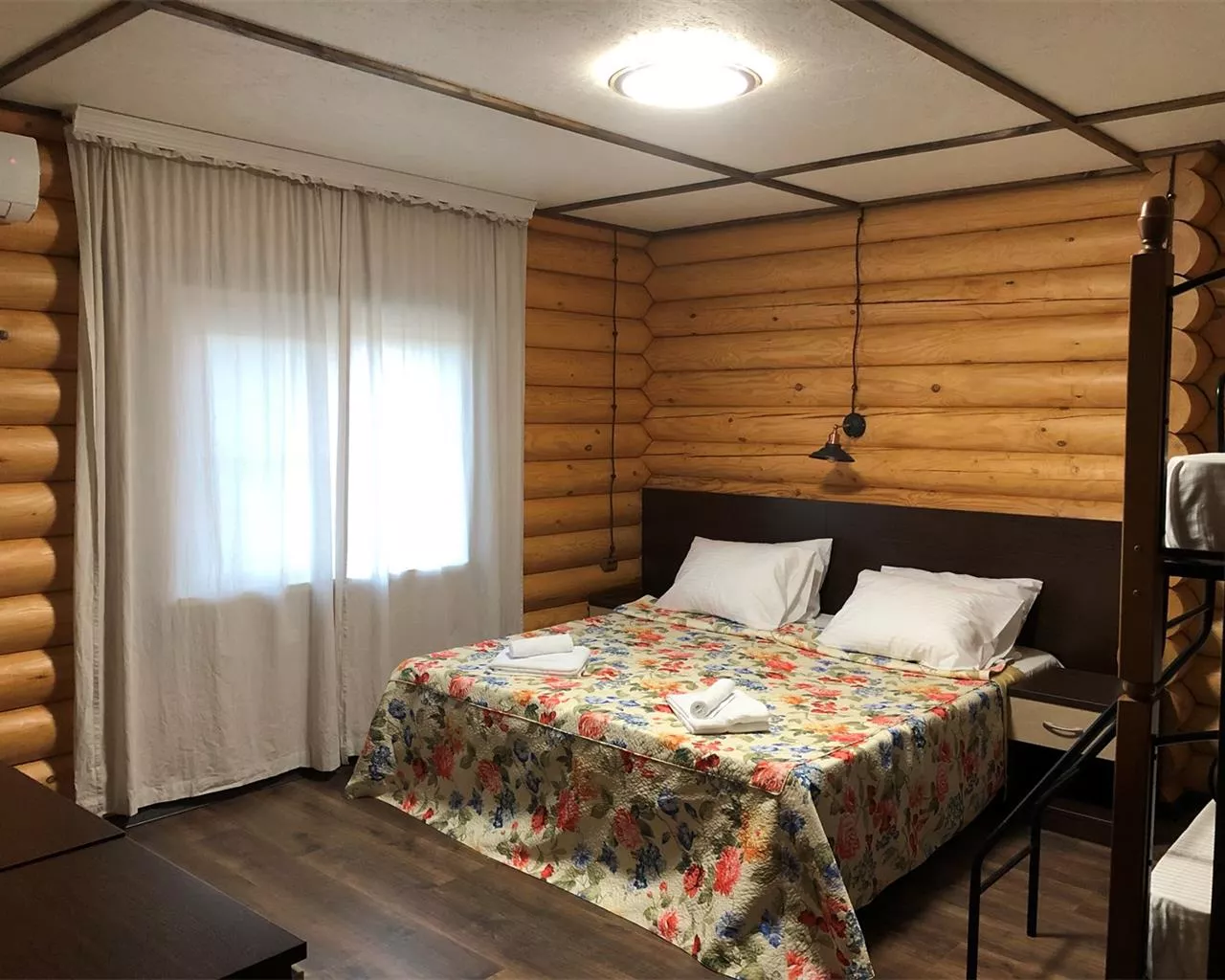 . Гостевой дом "Winnie House". Атарбеково