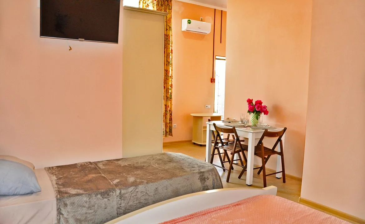 2х комнатный 5-ти местный люкс. Гостевой дом Надежда - Витязево. Витязево