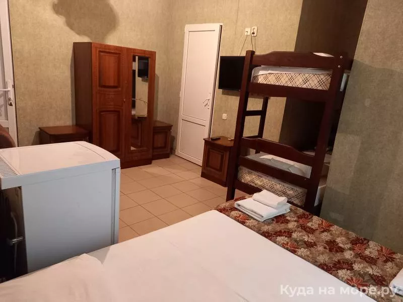 4-х местный Комфорт. Гостевой дом "Рамзес". Адлер 4-х местный Комфорт. Гостевой дом "Рамзес". Адлер