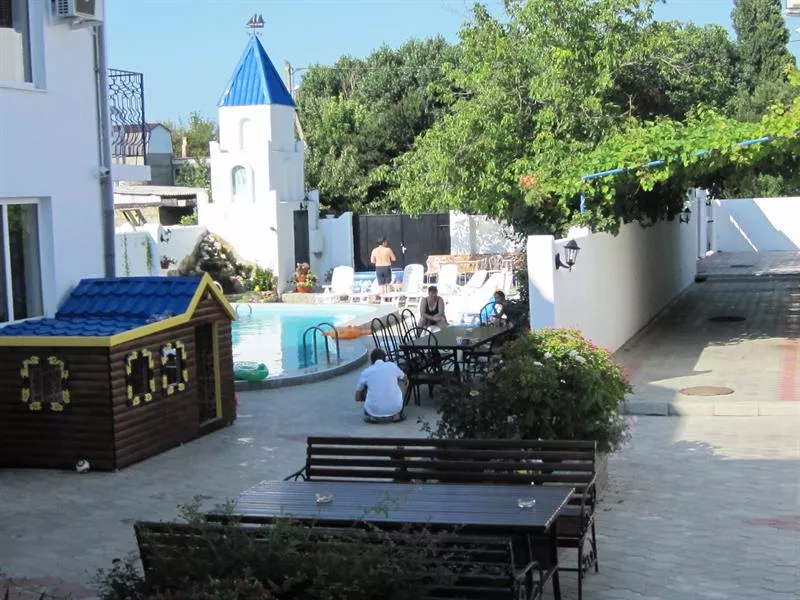 Отель "Априори"