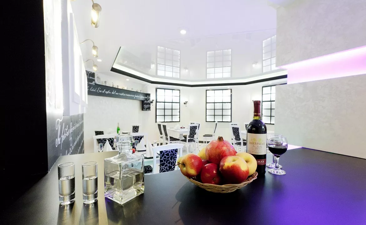 Ресторана-кафе АЙС. Гостевой дом  Vega. Заозерное