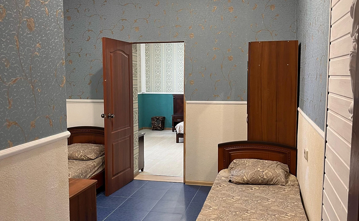 Семейный четырёхместный комфорт. Гостевой дом УЮТ на ул. Новороссийское шоссе 1/7. Джубга