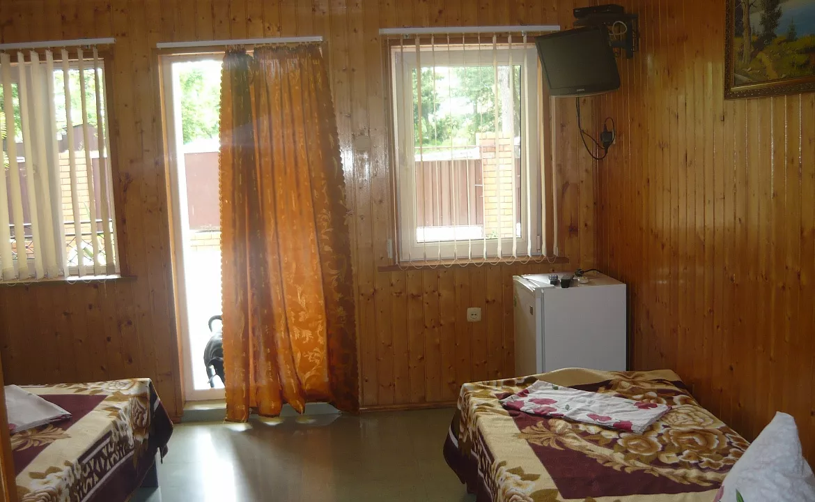 Стандарт двухместный номер. Гостевой дом "Дикая Орхидея". Вардане