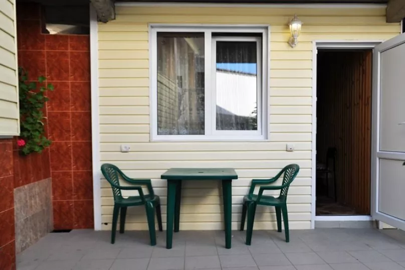 . Гостевой дом "У Роберта". Лоо